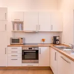 4 Personen Ebenerdiges, Barrierefreies In Erster Reihe Zum In *