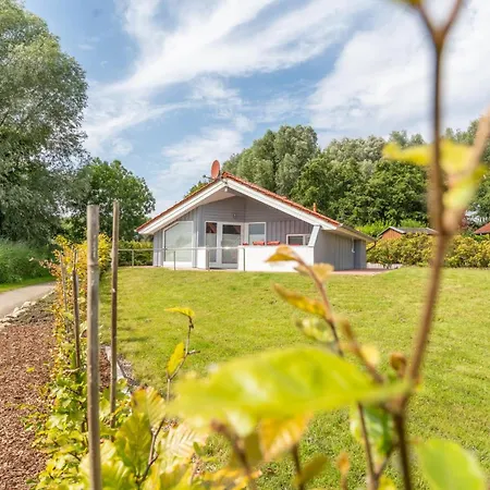 4 Personen Ebenerdiges, Barrierefreies In Erster Reihe Zum In Otterndorf